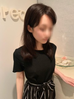 秋山 りさ